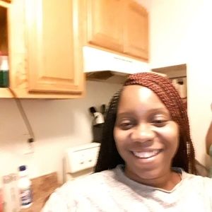 Meet your Posher, Simone